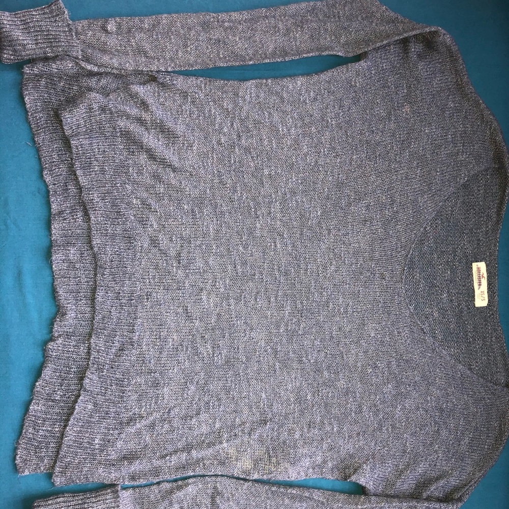 Xs/s hollister light knit crop sweater